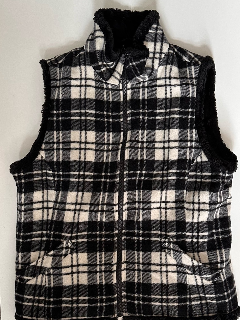 Woolrich Black & White Plaid Faux-Fur Trim Vest